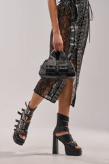 AKIRA GOLD ALBERIC BLACK CHUNKY PLATFORM SANDAL