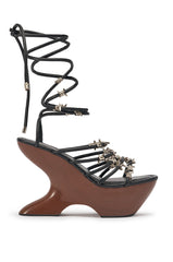 AKIRA GOLD BARRICADE BLACK SILVER HARDWARE NOVELTY WEDGE SANDAL