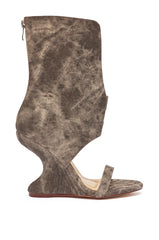 AKIRA GOLD RAFFAELLO BROWN WOVEN ROUND TOE WEDGE SANDAL