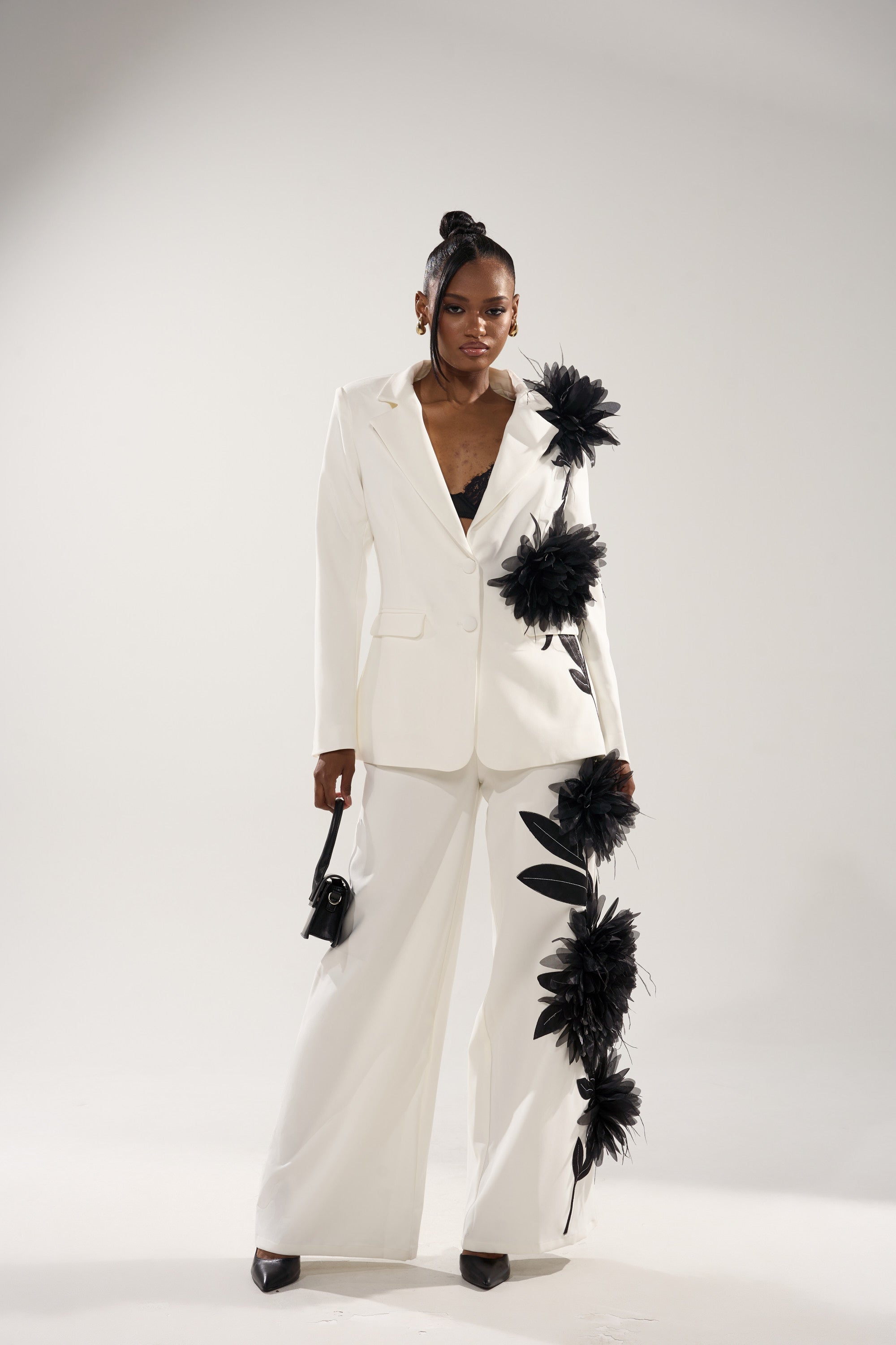 IN FULL BLOOM APPLIQUE TROUSER