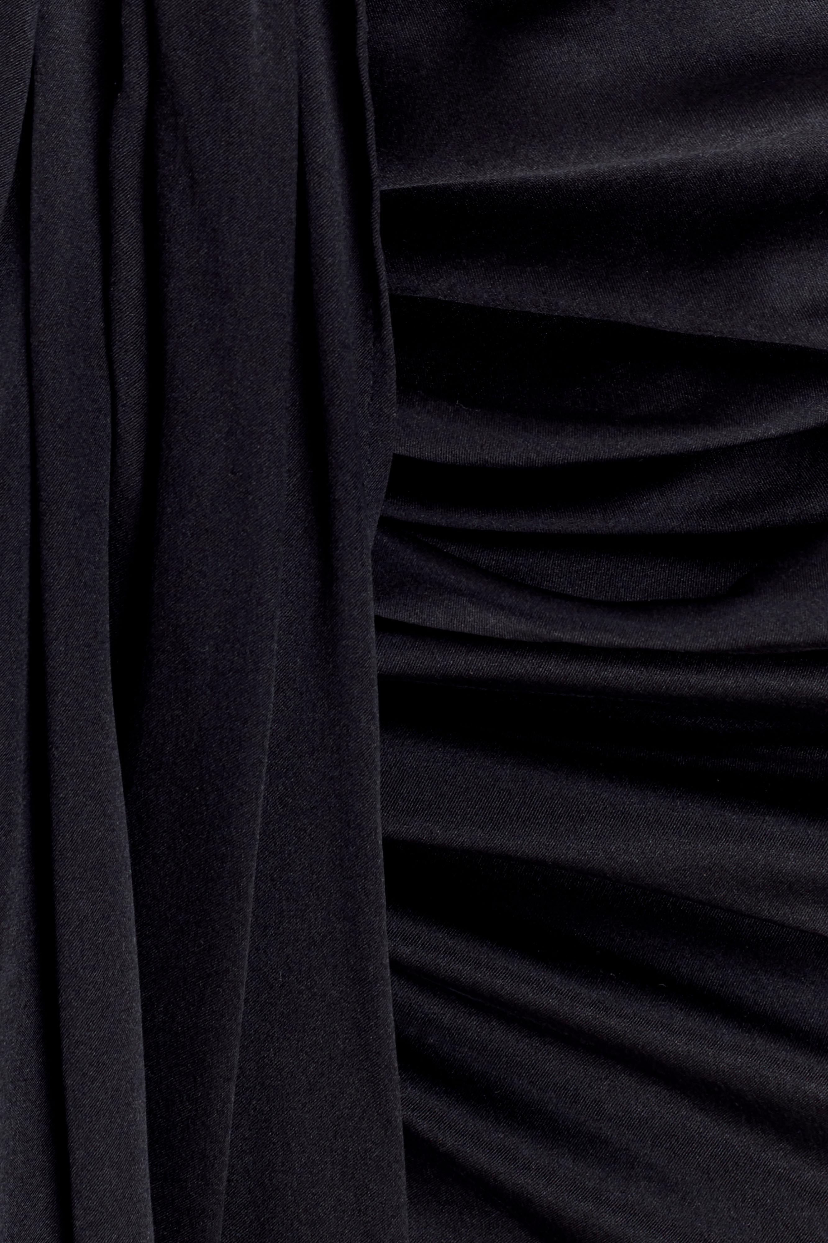 Zendaya Silk Midi Skirt - Black