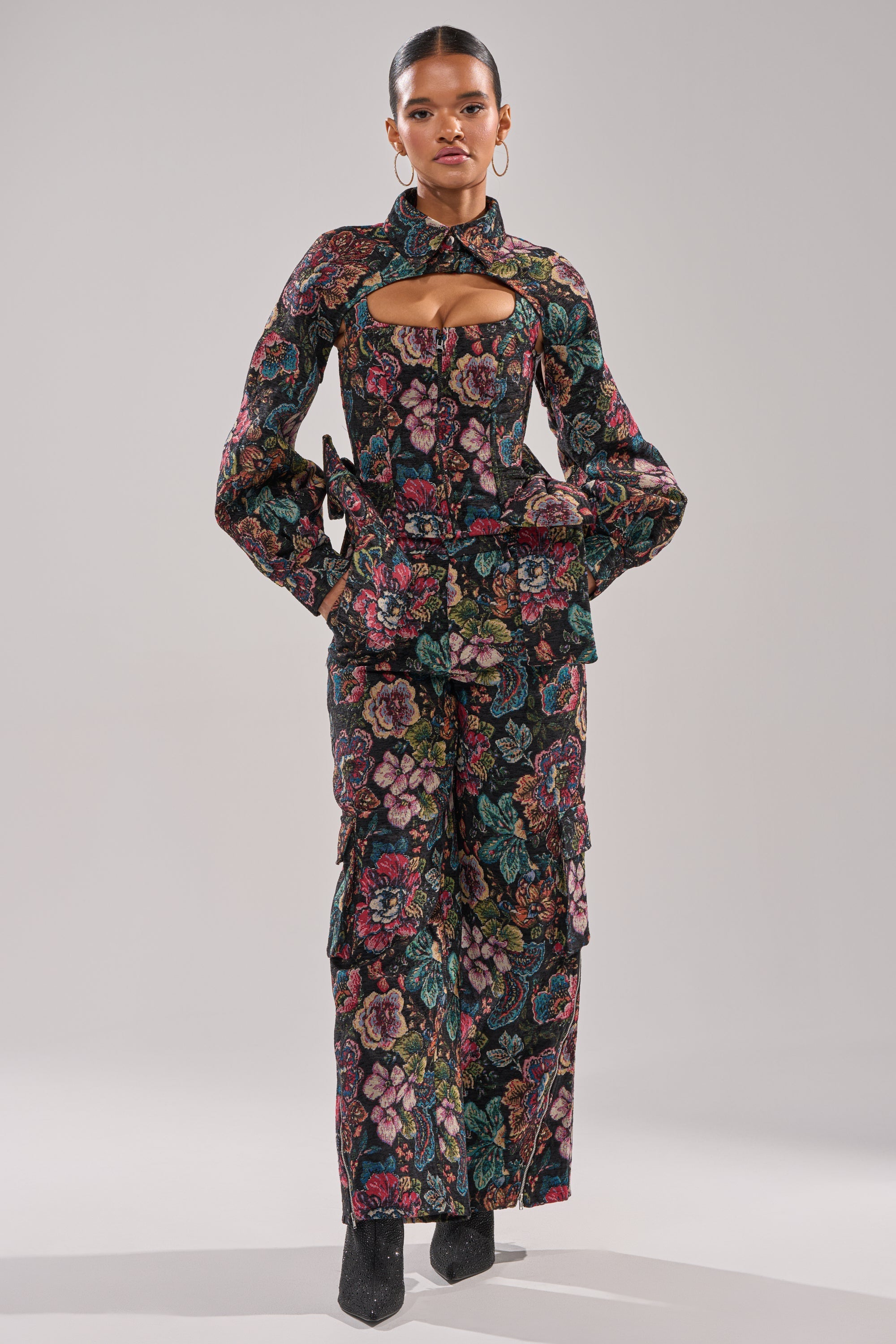 PRETTY LITTLE LADY BROCADE TROUSER