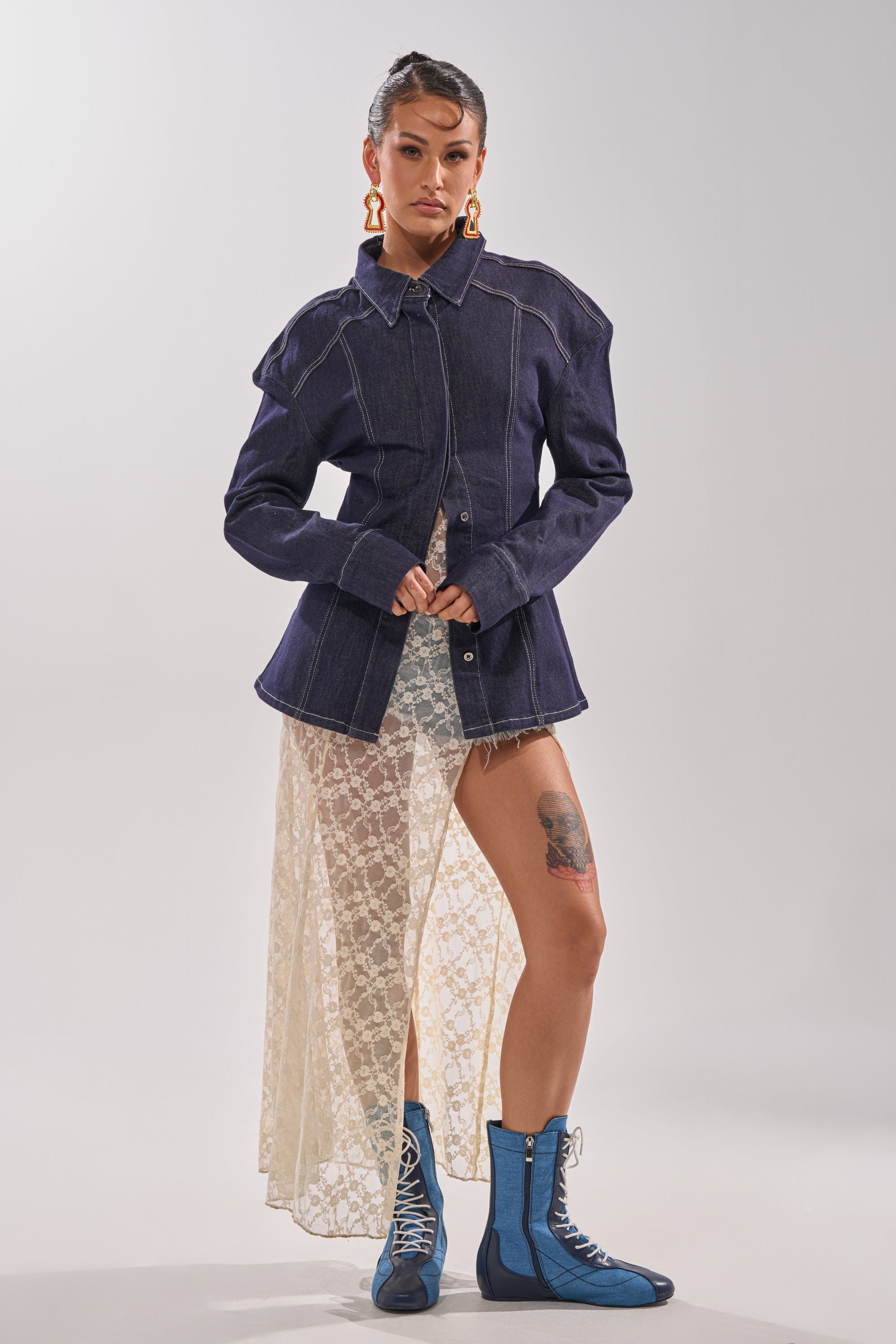 COME WITH ME BUTTON DOWN TOP