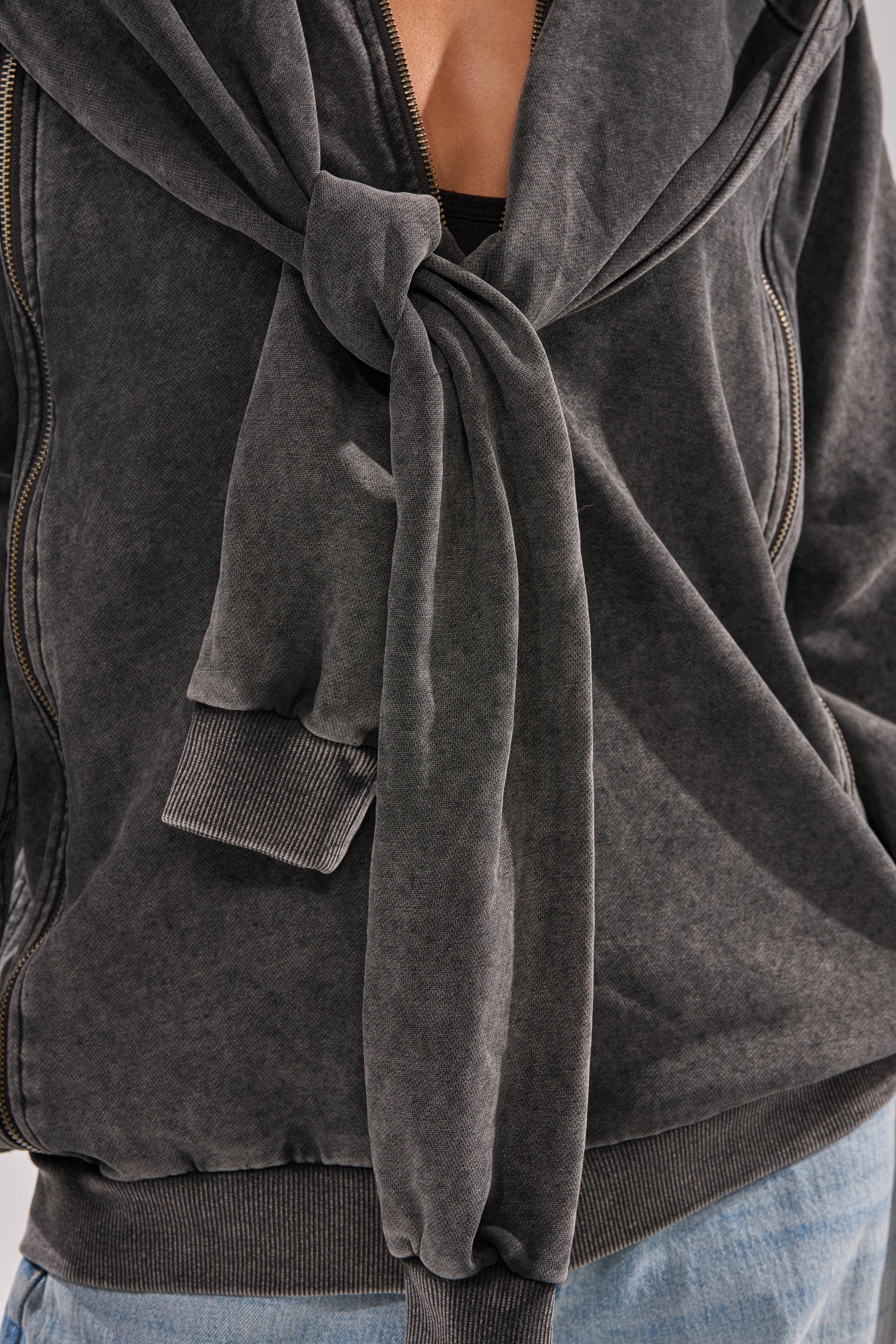 COOL GAL TIE SWEATSHIRT