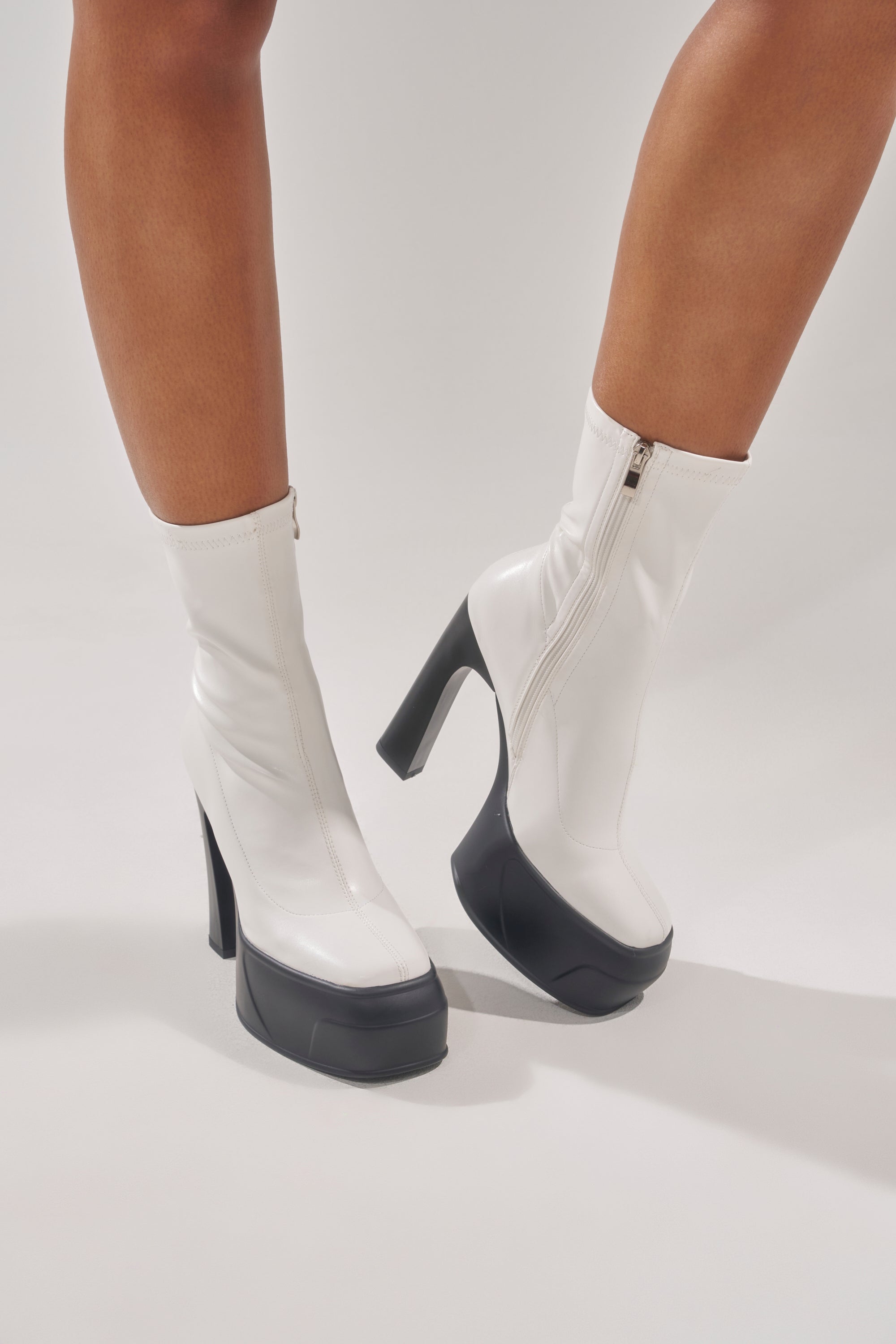 AKIRA GOLD OBSIDIAN WHITE CHUNKY PLATFORM BOOTIE