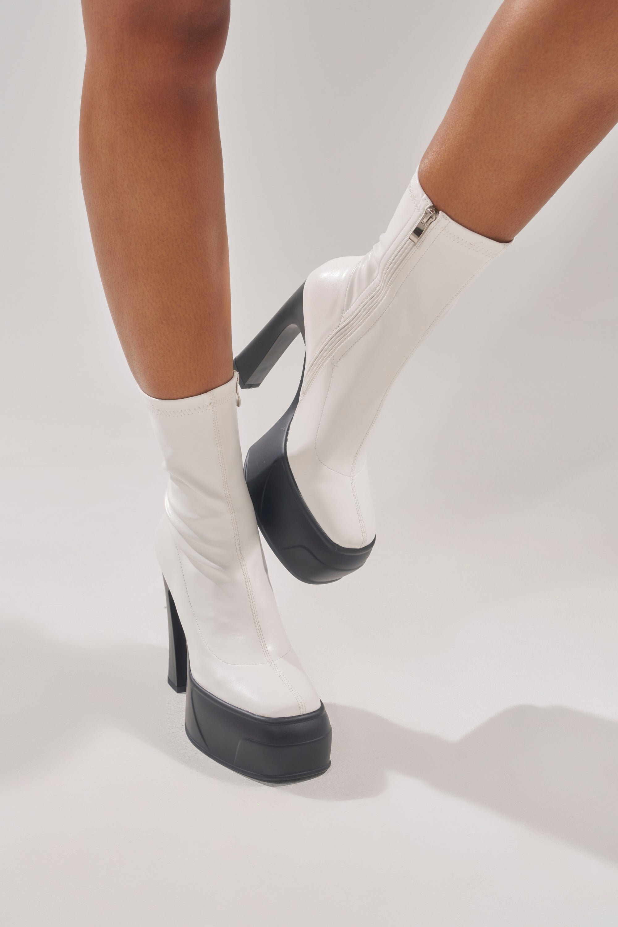 AKIRA GOLD OBSIDIAN WHITE CHUNKY PLATFORM BOOTIE