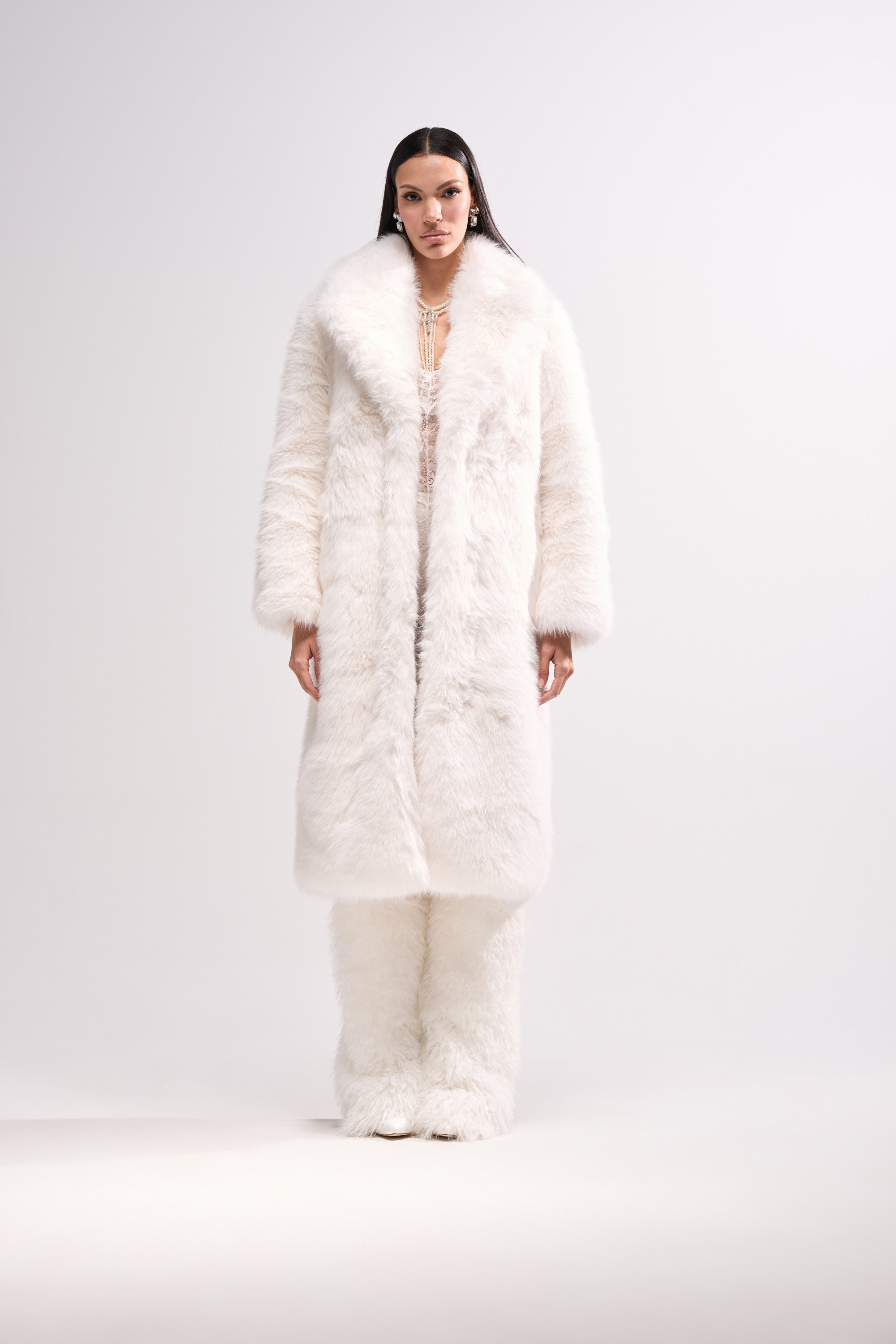 OSLO FAUX FUR COAT IN WHITE