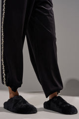 AKIRA RHYS BLACK FUZZY FLAT