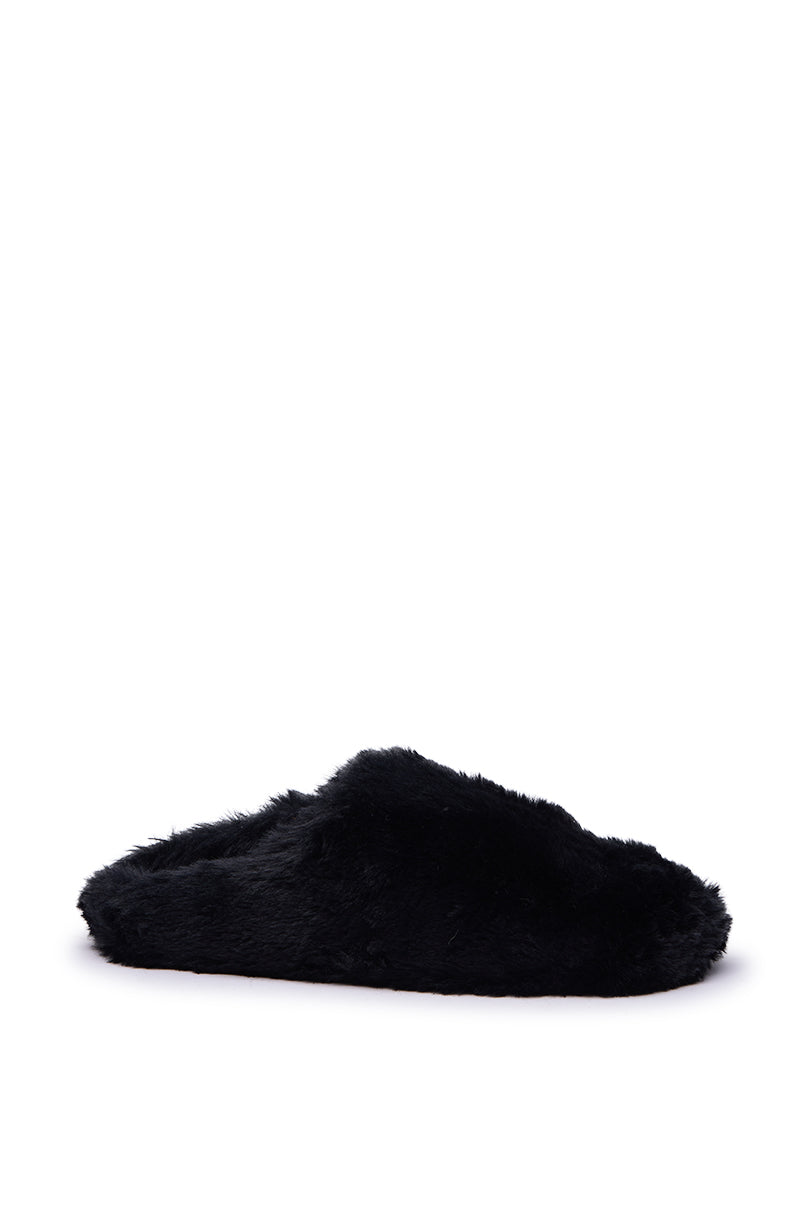 AKIRA RHYS BLACK FUZZY FLAT
