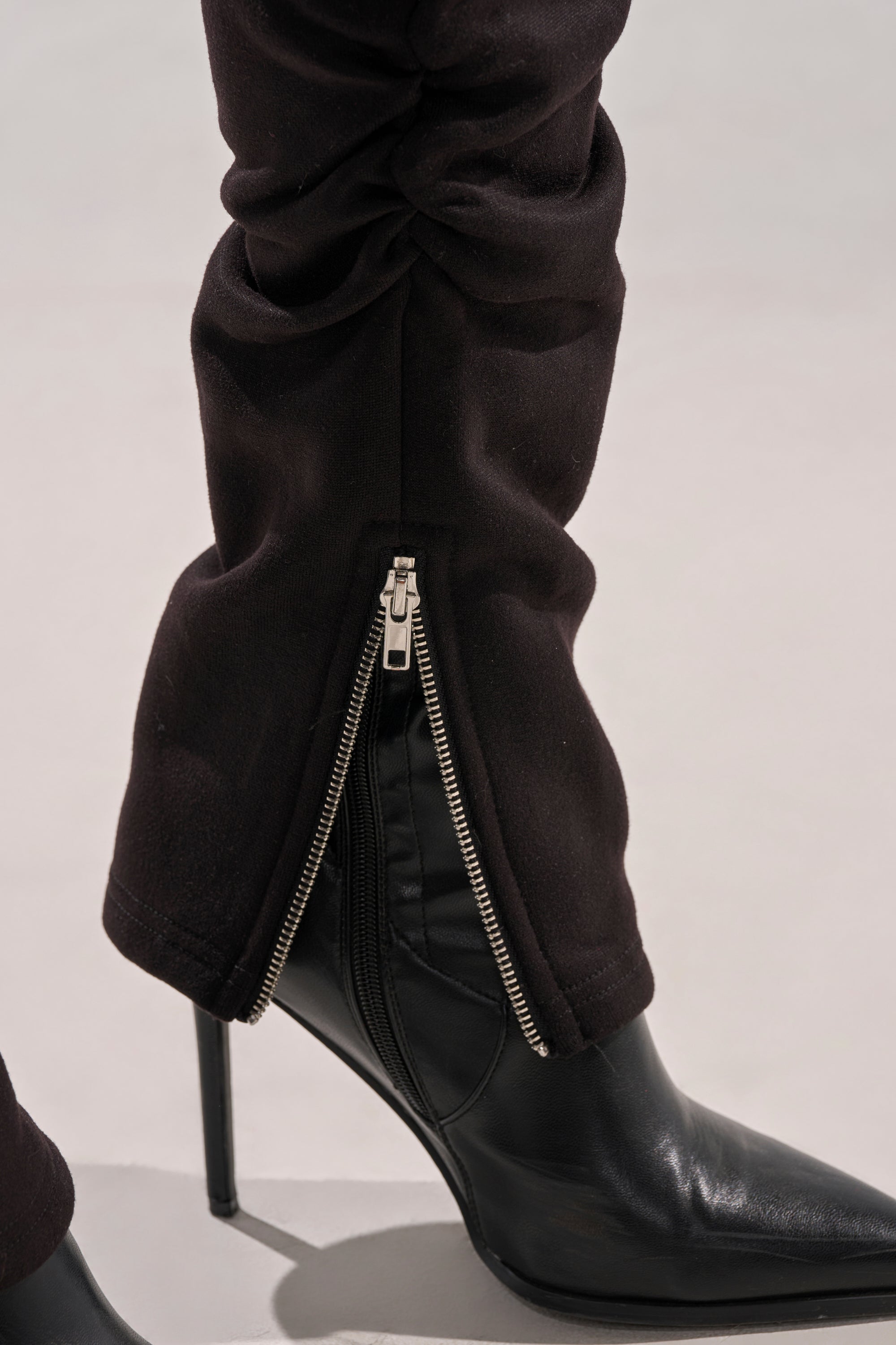 COZY HOLIDAY RHINESTONE JOGGER IN BLACK