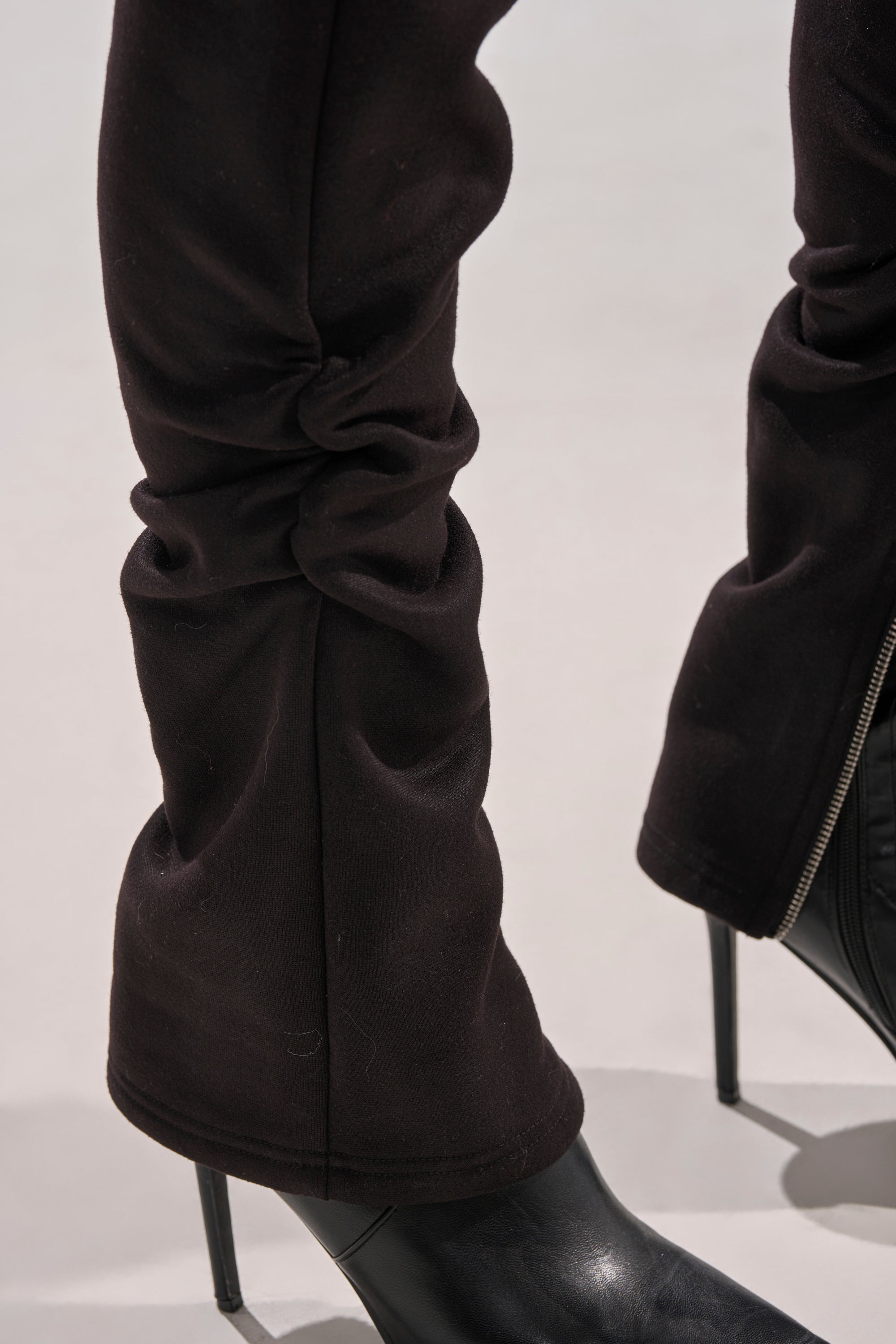 COZY HOLIDAY RHINESTONE JOGGER IN BLACK