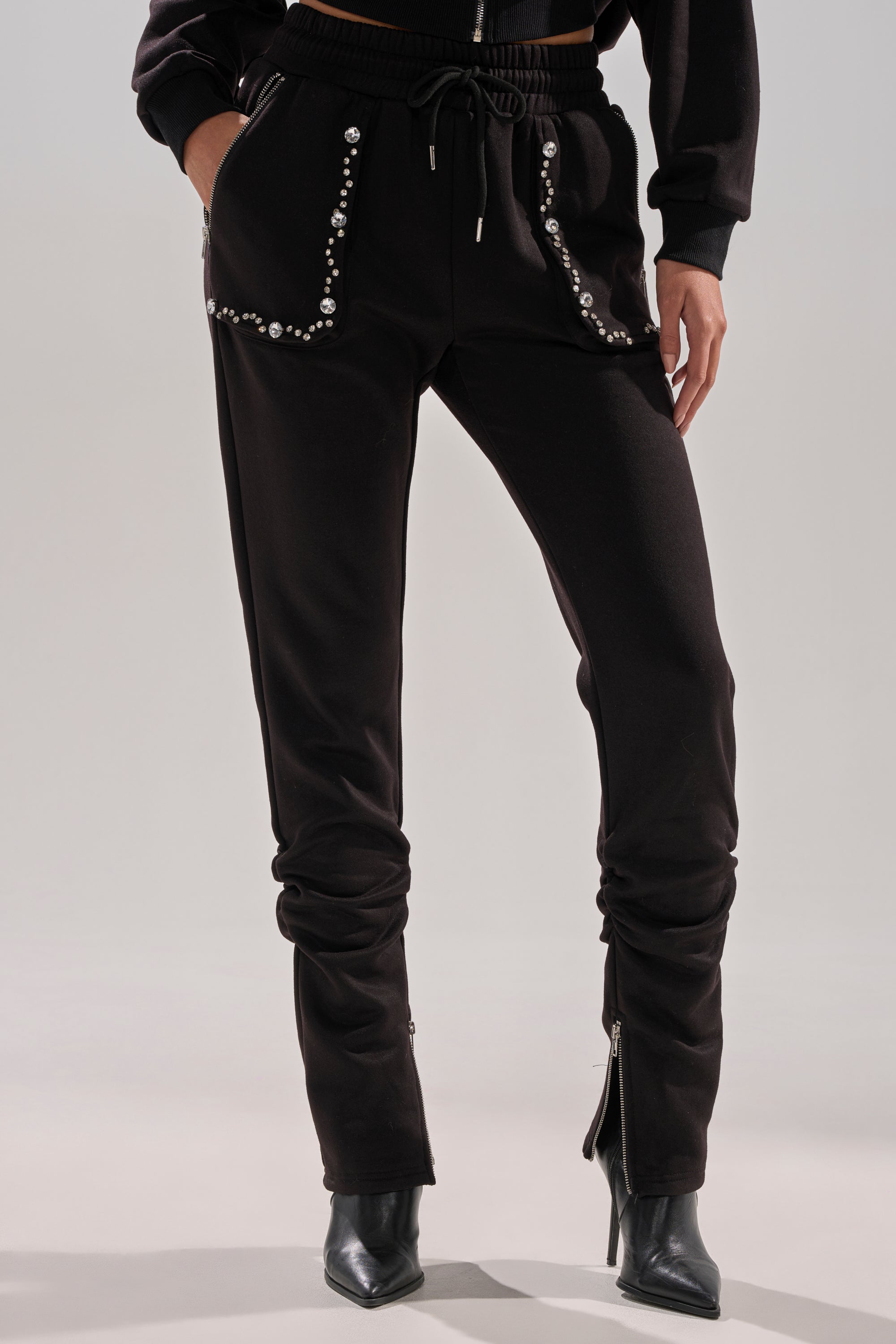 COZY HOLIDAY RHINESTONE JOGGER IN BLACK