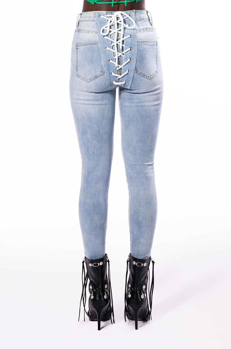 ALL OVER BACK LACE SKINNY JEANS