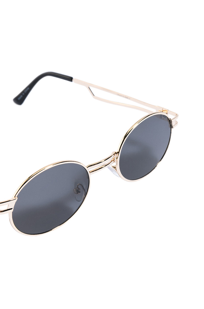 ANISTON SMALL CIRCLE FRAME SUNGLASSES IN BLACK