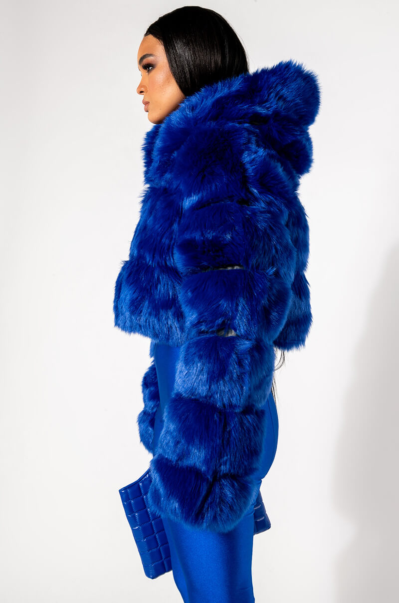 GRACELLE FAUX FUR CROPPED JACKET