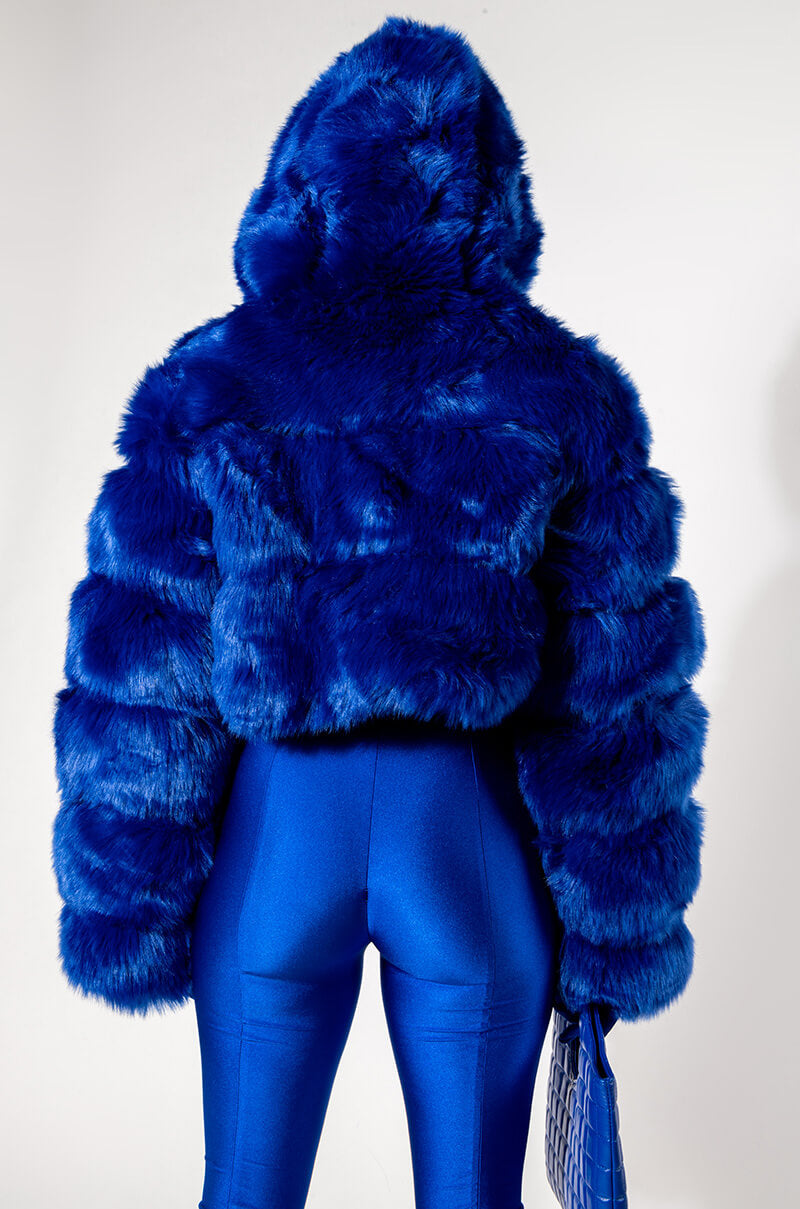 GRACELLE FAUX FUR CROPPED JACKET