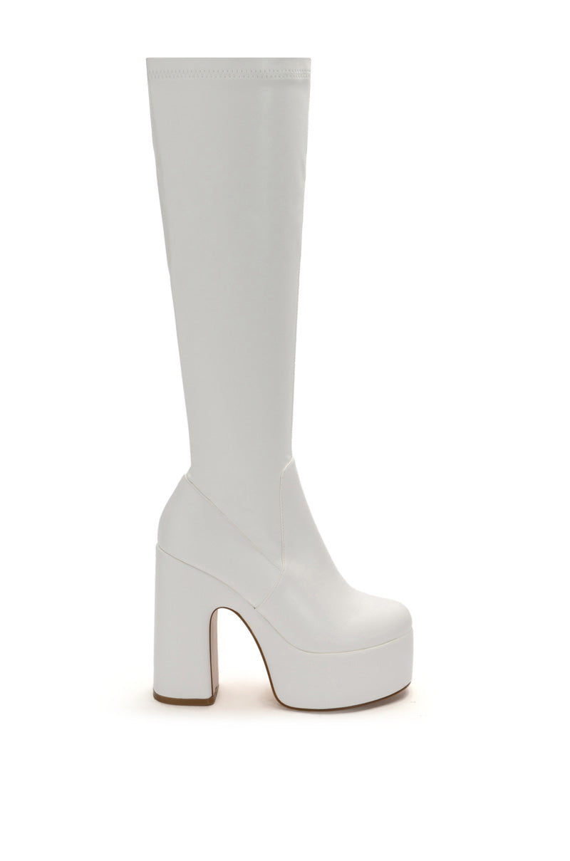 AZALEA WANG SUTTON PU CHUNKY BOOT IN WHITE