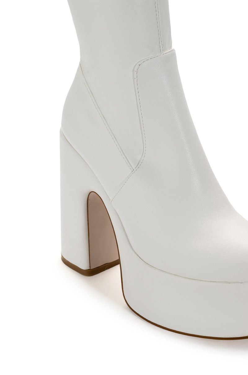 AZALEA WANG SUTTON PU CHUNKY BOOT IN WHITE