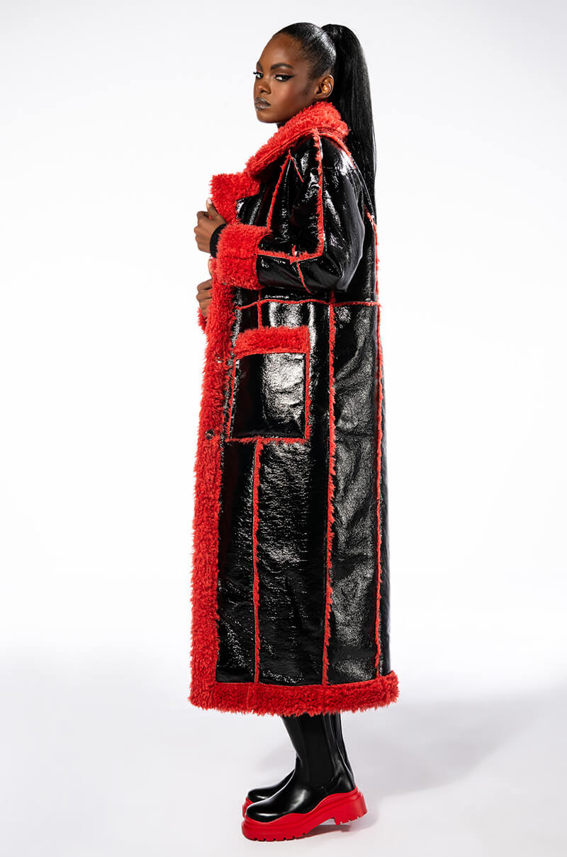 LONG PATENT TRENCH COAT WITH FUR TRIM