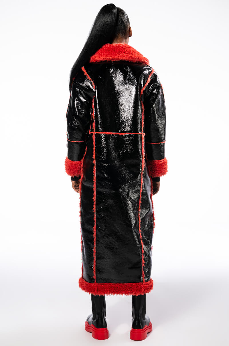 LONG PATENT TRENCH COAT WITH FUR TRIM