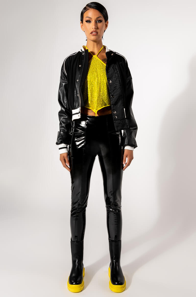 RUNNER FITTED CROP VARSITY BOMBER