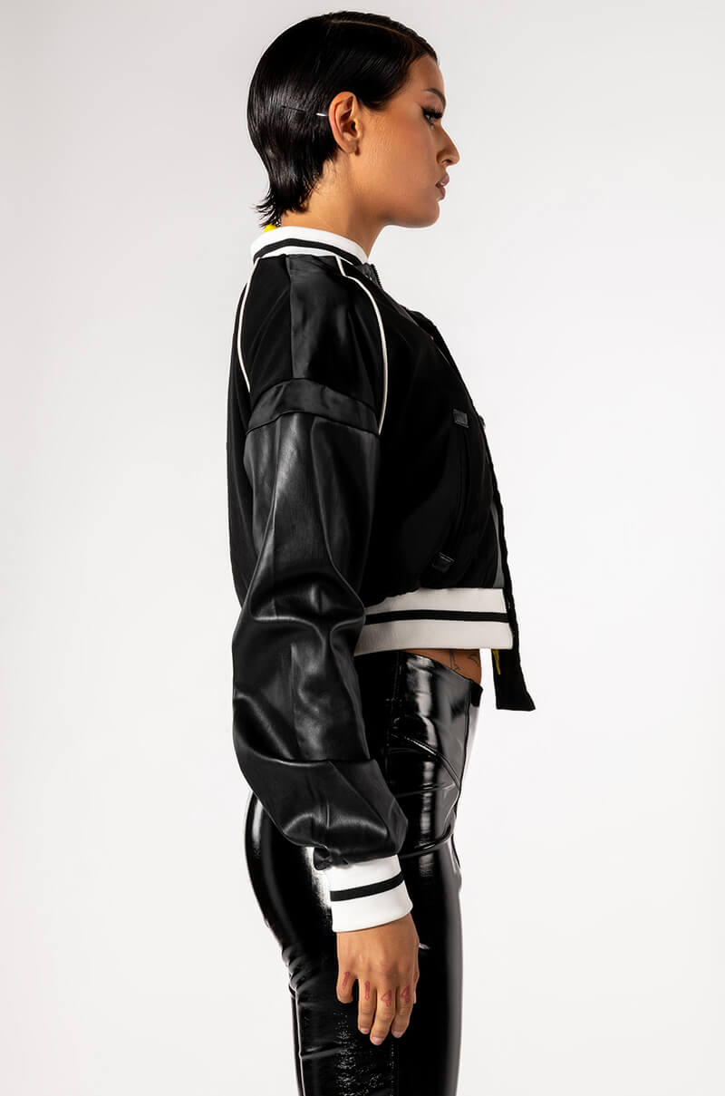 RUNNER FITTED CROP VARSITY BOMBER