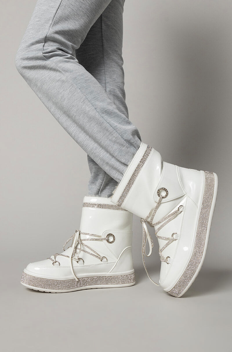 AZALEA WANG TAKE ME AWAY FLAT BOOTIE IN WHITE