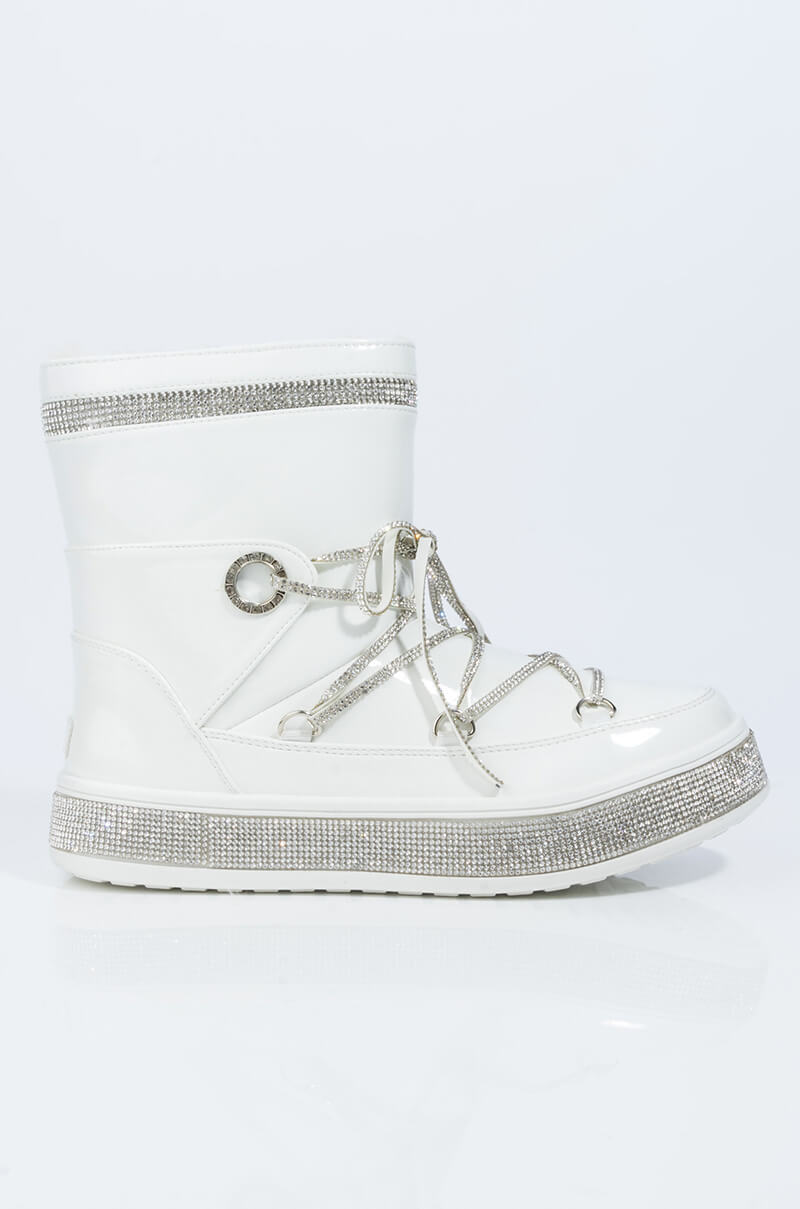 AZALEA WANG TAKE ME AWAY FLAT BOOTIE IN WHITE