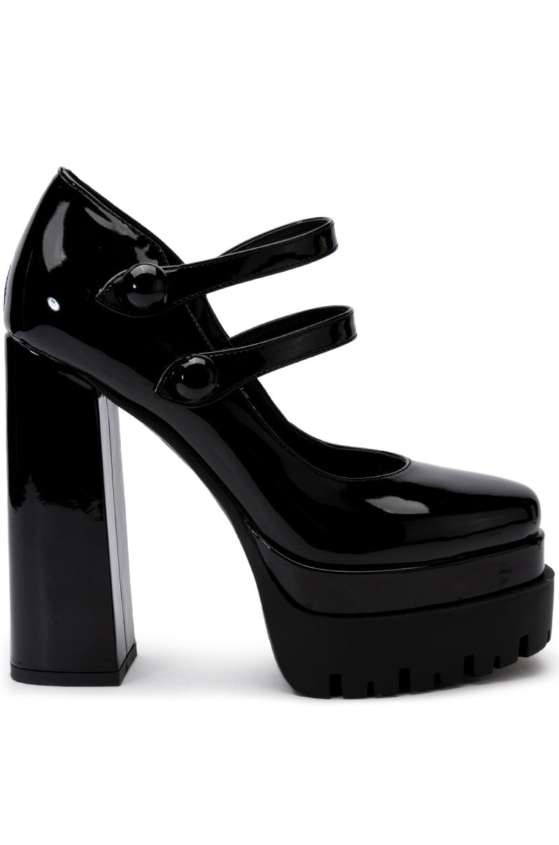 AZALEA WANG TATE PATENT CHUNKY PUMP