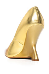 AZALEA WANG TEGWEN GOLD PUMP