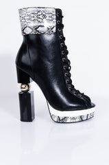 AZALEA WANG THINKING OUT LOUD CHUNKY HEEL BOOTIE IN BLACK