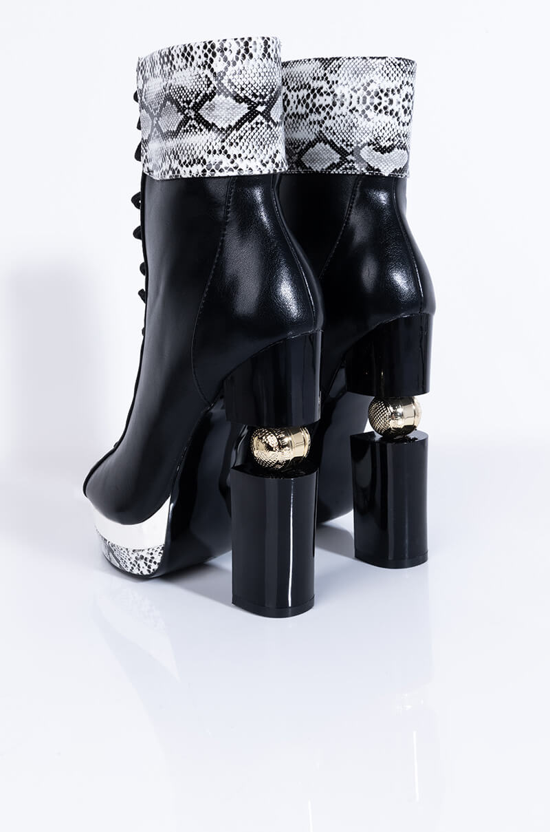 AZALEA WANG THINKING OUT LOUD CHUNKY HEEL BOOTIE IN BLACK