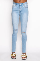 BARE-BUTT HIGH RISE SKINNY DENIM PANTS