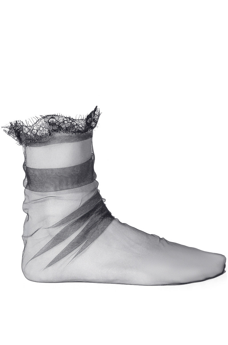 BARELY THERE SHEER SOCKS