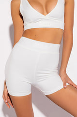 BASIC LUXE WHITE BIKER SHORT
