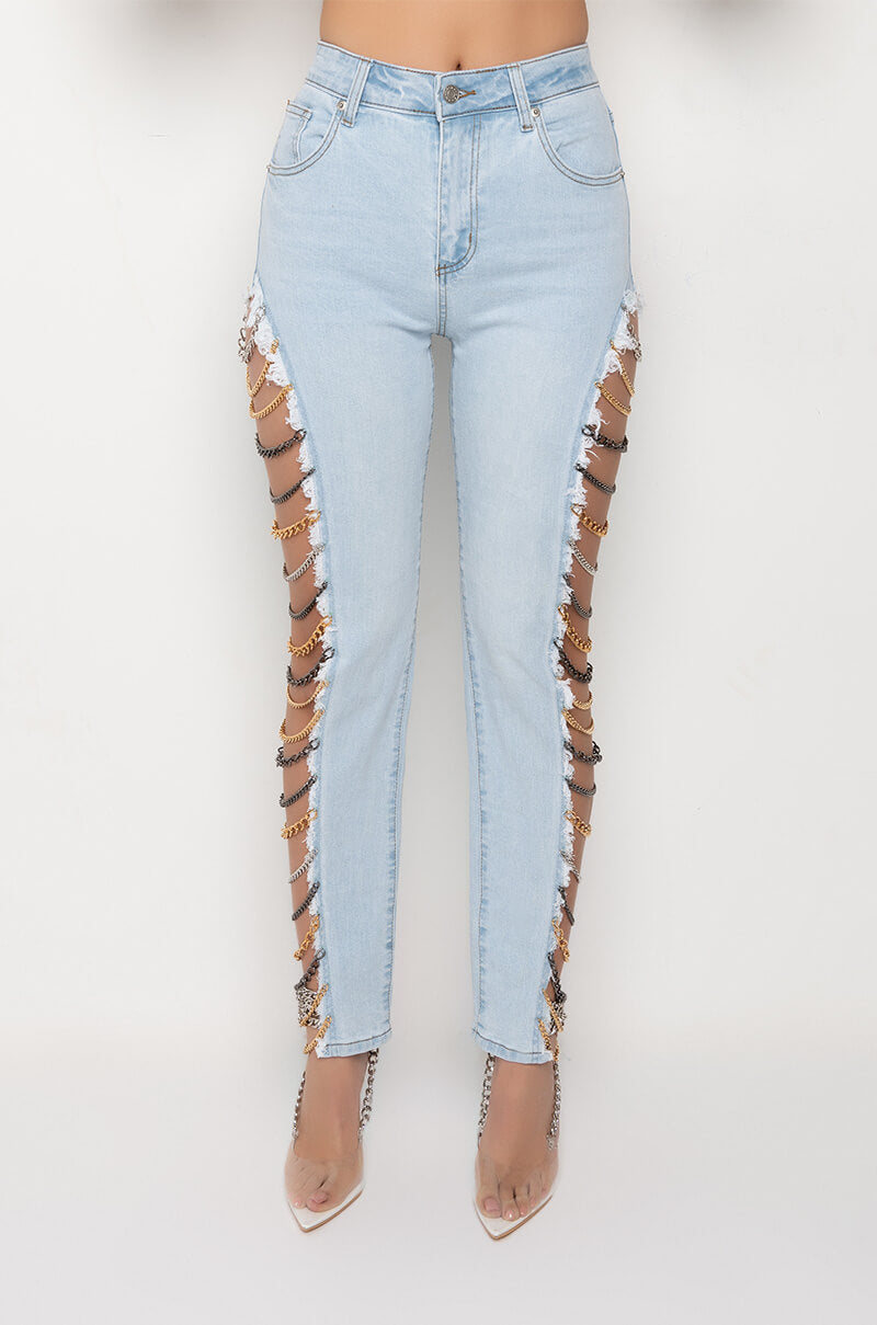 CANT GET AWAY FROM ME CHAIN SKINNY JEANS
