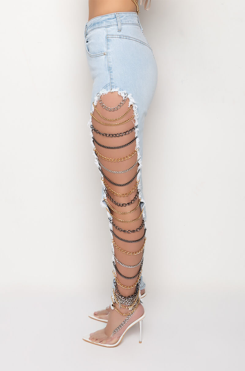 CANT GET AWAY FROM ME CHAIN SKINNY JEANS