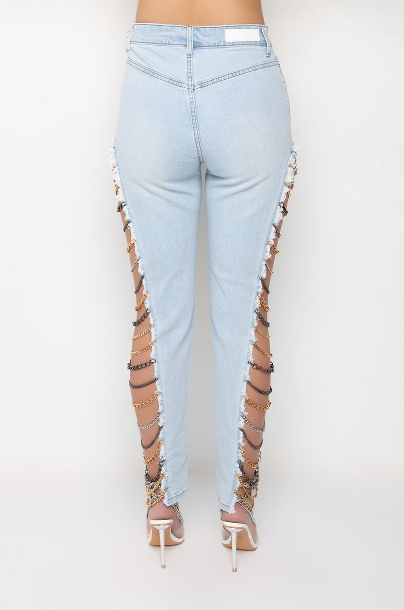 CANT GET AWAY FROM ME CHAIN SKINNY JEANS