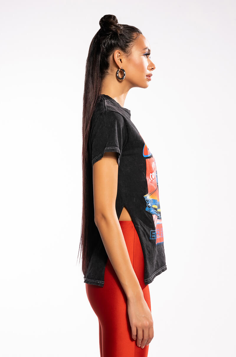 COMING IN FIRST CREW NECK GRAPHIC TSHIRT