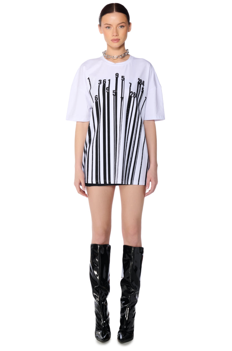 COUNT IT UP SHORT SLEEVE EMBELLISHED T-SHIRT