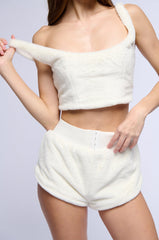 GOT MY FUR ON MINI SHORT