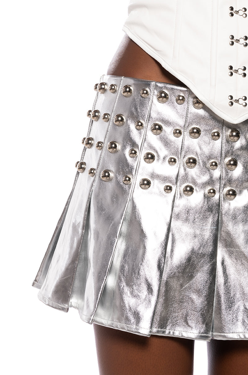 HELENA STUDDED FAUX LEATHER PLEATED SKIRT IN SILVER