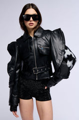 HOT SHOT SHARP OPEN SHOULDER MOTO JACKET IN BLACK
