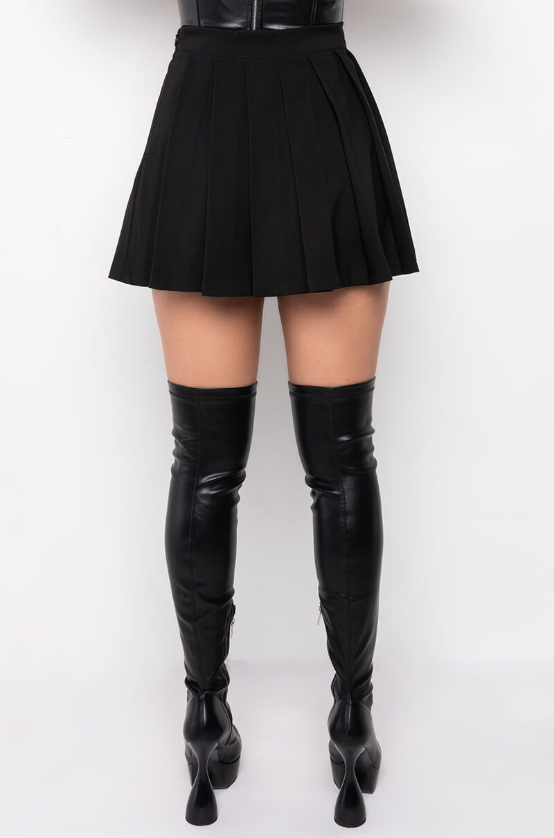 ISLAND PLEATED MINI SKIRT