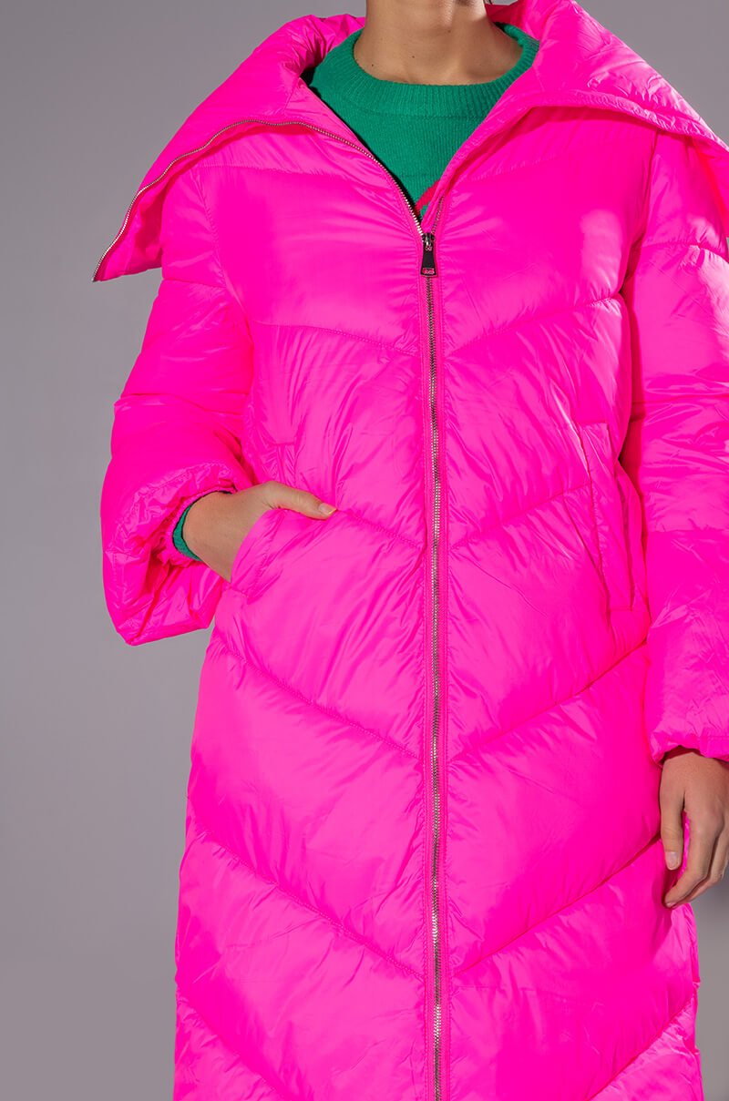 LOLITA LUXE ESSENTIAL PUFFER COAT IN PINK