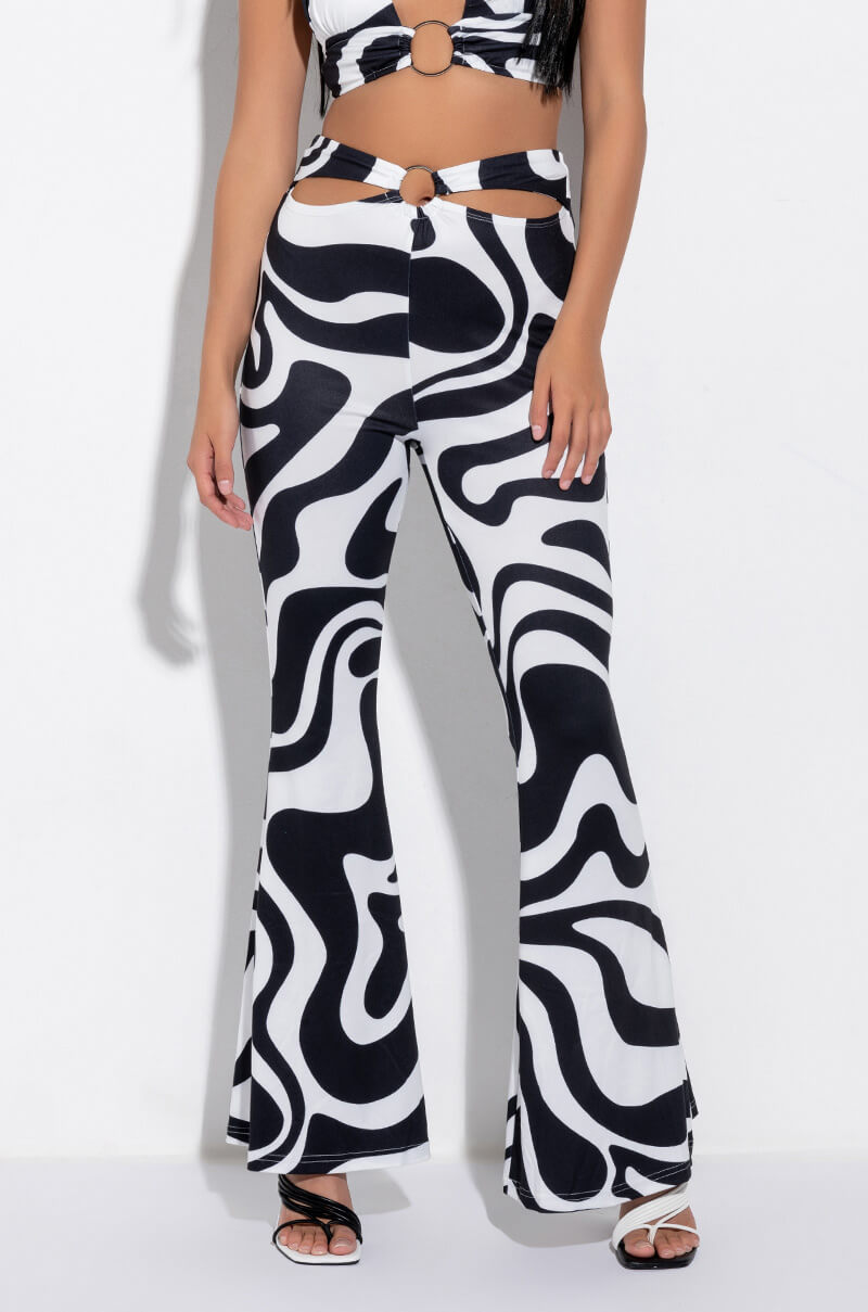 KARMA CUT OUT FLARED LEGGING