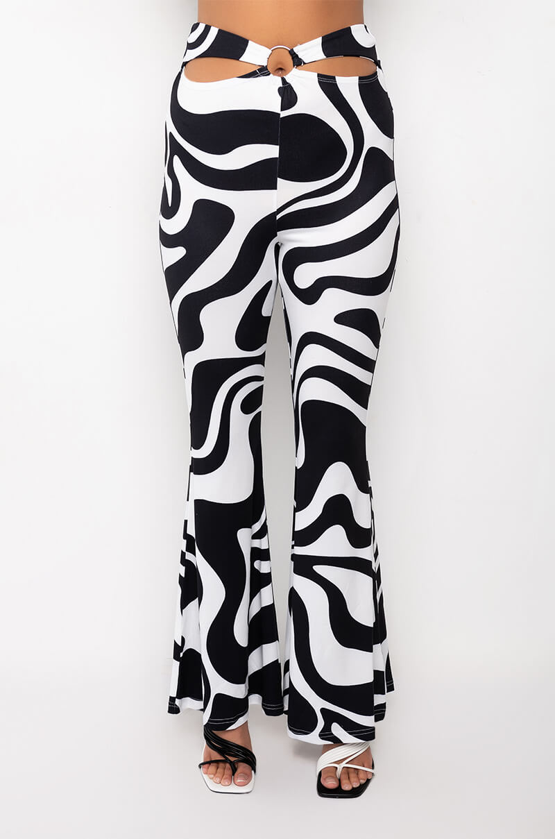 KARMA CUT OUT FLARED LEGGING