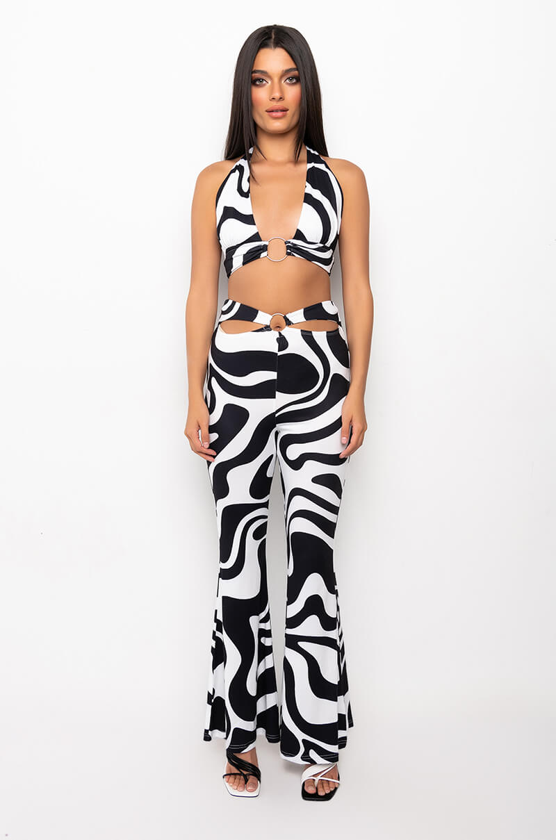 KARMA CUT OUT FLARED LEGGING