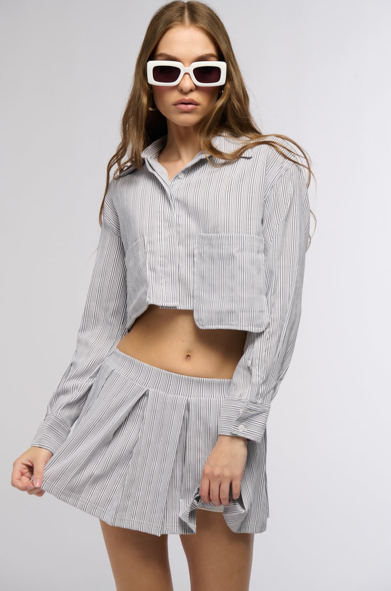 LEAVE IT BETTER BUTTON DOWN BLOUSE