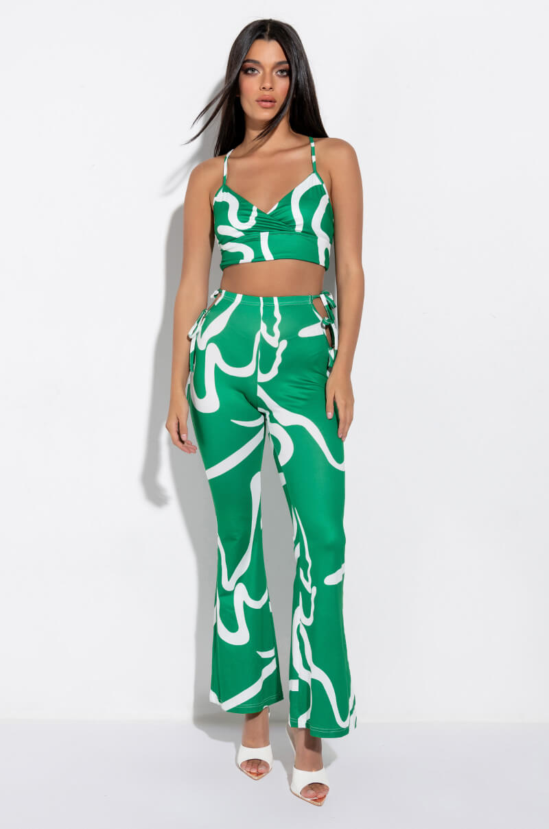 LOVELY TIE DETAIL FLARED LEGGING